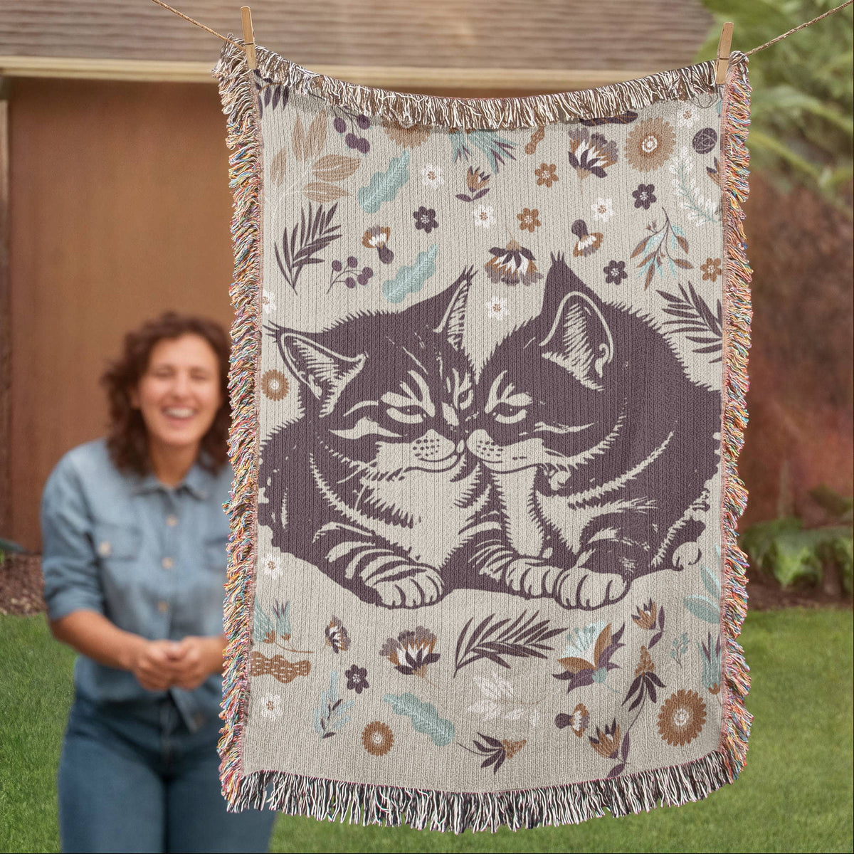 Snuggling Kitties – Woven Blanket