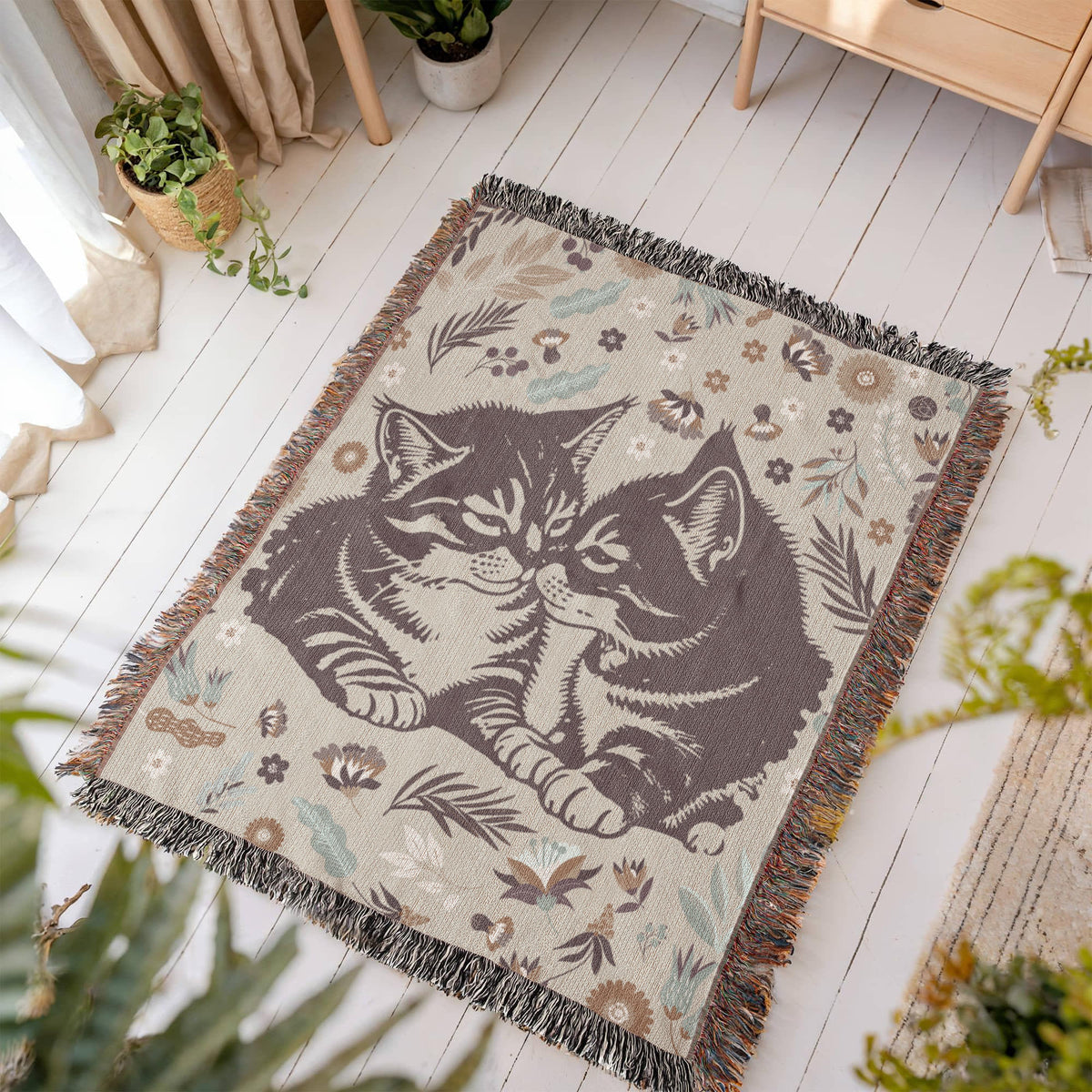 Snuggling Kitties – Woven Blanket
